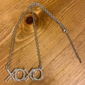 Elegant Silver 'XOXO' Necklace